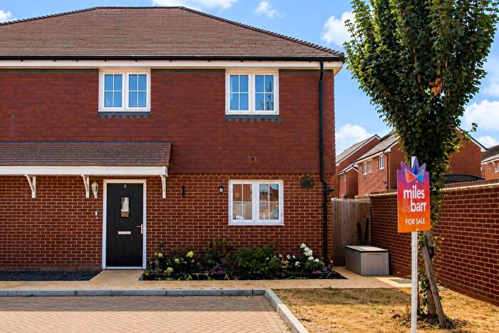 3 Bedroom Semi-Detached House For Sale In Loganberry Drive, Faversham, Kent, ME13