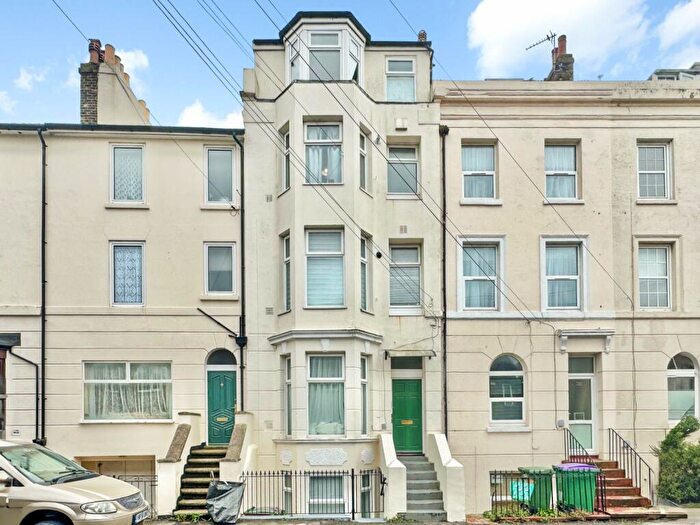 1 Bedroom Apartment For Sale In Harbour Way, Folkestone, Kent, CT20