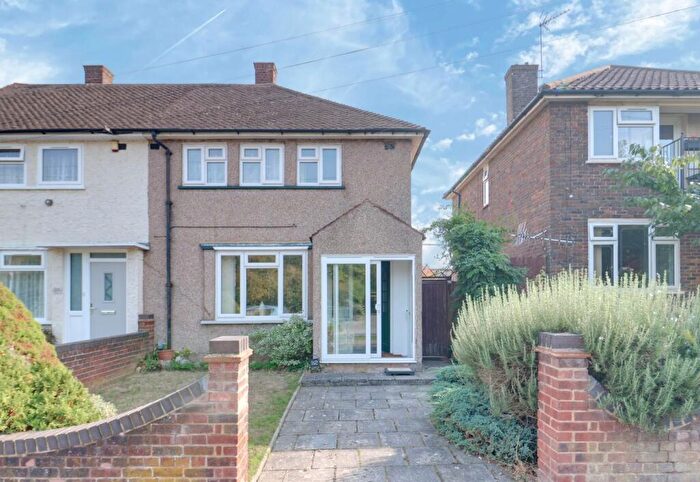 3 Bedroom End Of Terrace House For Sale In Romford Road, Aveley, South Ockendon, RM15