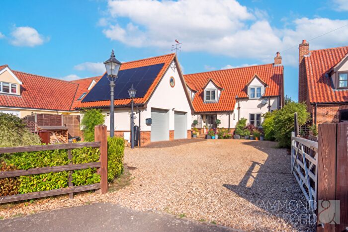 5 Bedroom Detached House For Sale In Penhill Road, Great Ellingham, NR17
