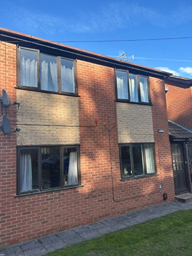 2 Bedroom Maisonette To Rent In Alford Close, Chesterfield, Derbyshire, S40