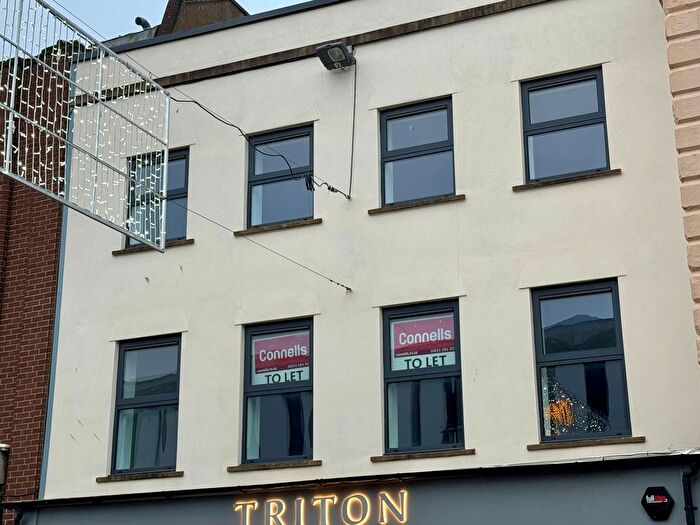 2 Bedroom Flat To Rent In High Street, Taunton, TA1