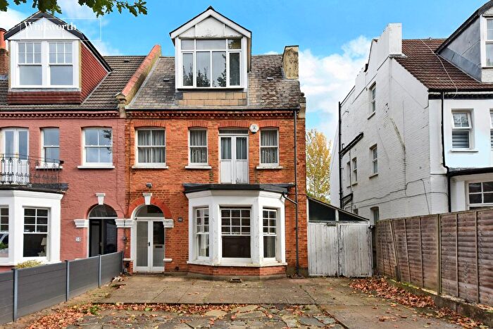 5 Bedroom Semi-Detached House For Sale In Sherwood Park Road, Sutton, SM1