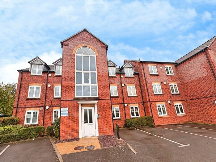 2 Bedroom Flat To Rent In Bentley Lane, Willenhall, West Midlands, WV12