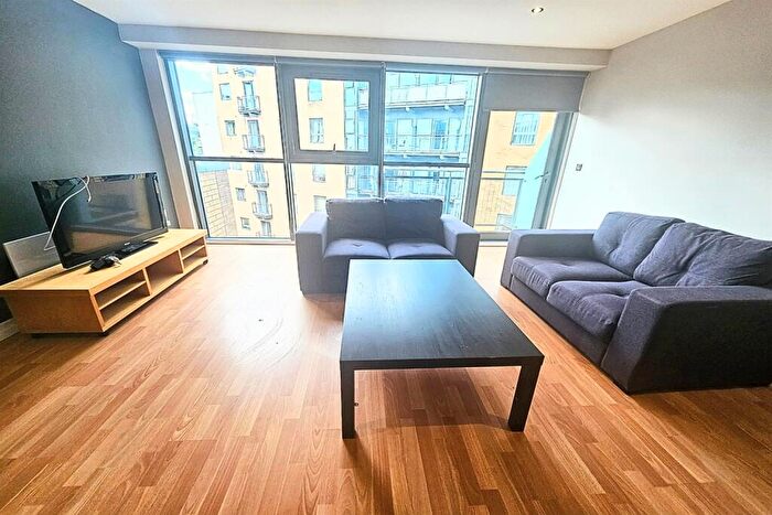 4 Bedroom Apartment To Rent In West One Space, City Centre, S1
