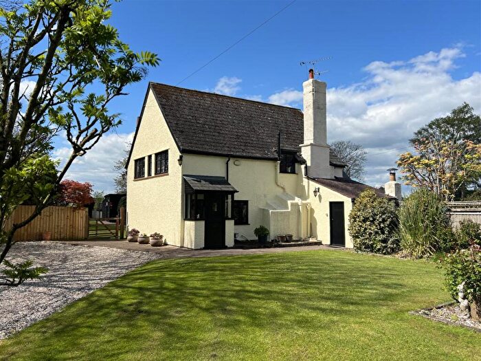 3 Bedroom Detached House For Sale In Peterstow, HR9
