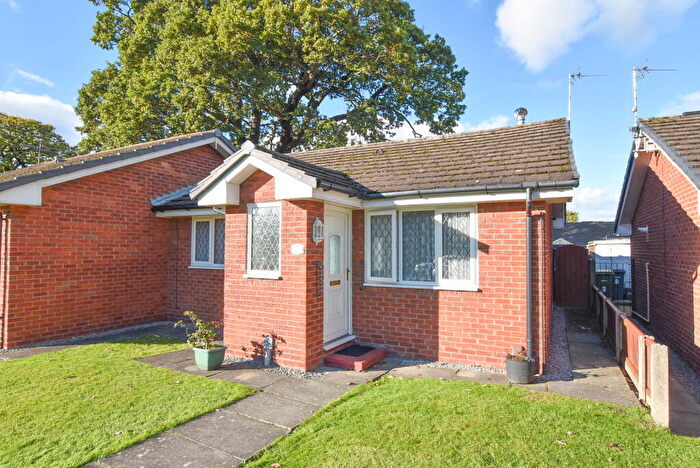 2 Bedroom Semi-Detached Bungalow For Sale In Shetland Drive, Bromborough, Wirral, CH62