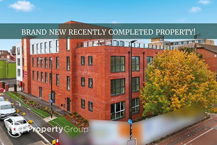 2 Bedroom Flat For Sale In Cambridge Place, Aylesbury, HP20