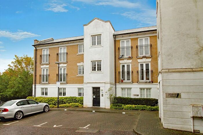 2 Bedroom Flat For Sale In George Williams Way, Colchester, CO1