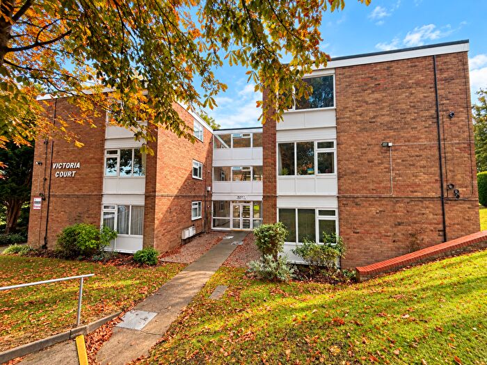 2 Bedroom Flat For Sale In Leicester Road, Oadby, LE2