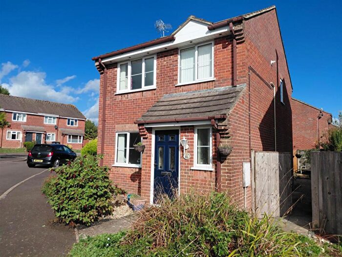 3 Bedroom House For Sale In The Beeches, Beaminster, DT8