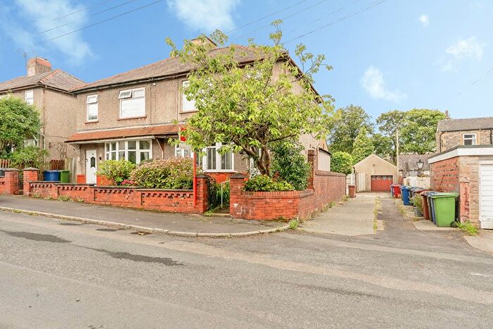 3 Bedroom Semi-Detached House For Sale In Gainsborough Avenue, Burnley, Lancashire, BB11