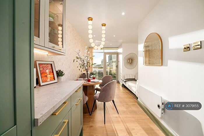 3 Bedroom Flat To Rent In Gerry Raffles Square, London, E15