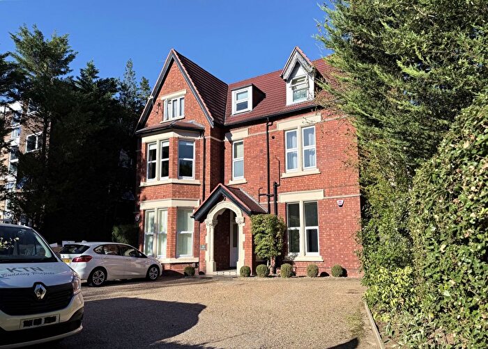 2 Bedroom Flat To Rent In Beckenham Grove, Bromley, BR2