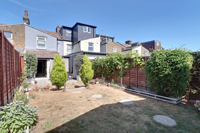 3 Bedroom Terraced House For Sale In Homesdale Road, Bromley, BR2