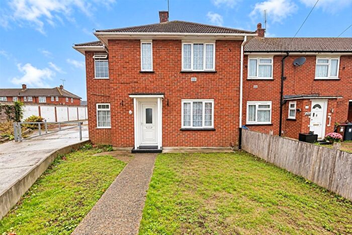 3 Bedroom Property To Rent In Johnson Road, Hounslow, TW5