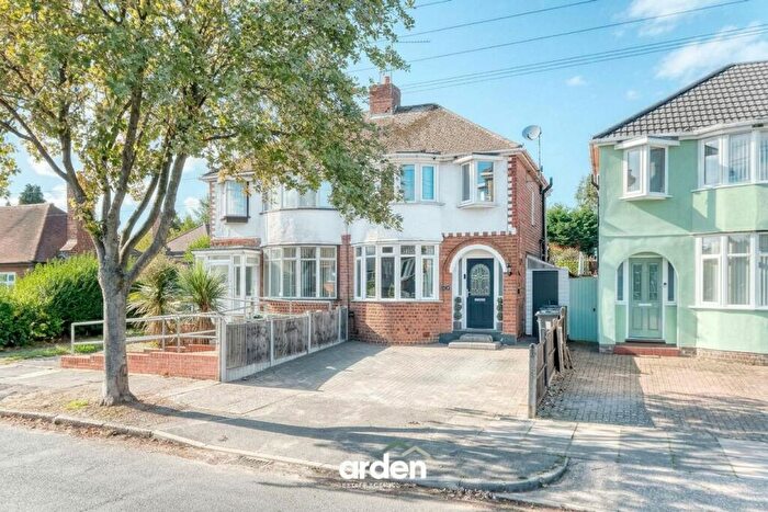 3 Bedroom Semi-Detached House For Sale In Ryde Park Road, Rednal, B45