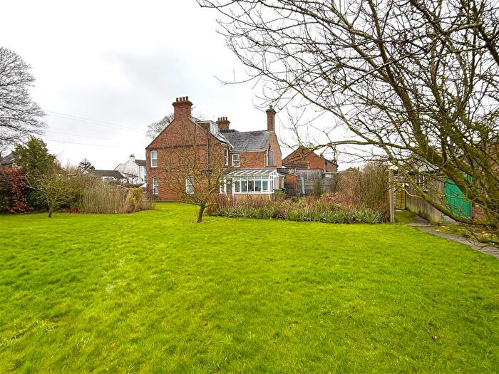 3 Bedroom Semi-Detached House For Sale In Sutton Road, Walpole Cross Keys, Kings Lynn, PE34