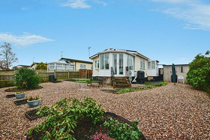 2 Bedroom Park Home For Sale In Beacon Park Home Village, Skegness, PE25
