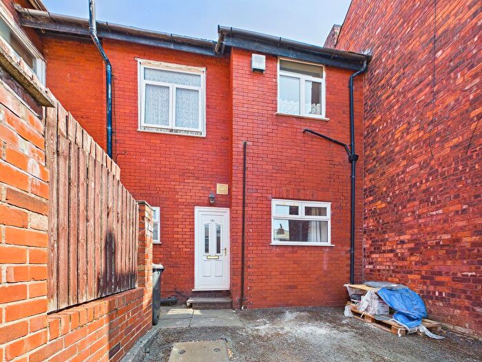 1 Bedroom Flat For Sale In Norfolk Street, Springfield, WN6