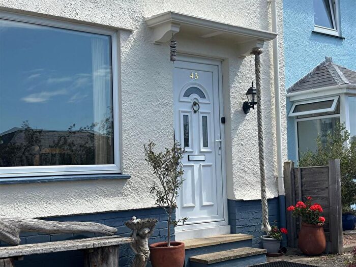 3 Bedroom Terraced House For Sale In Kings Way, Lyme Regis, DT7