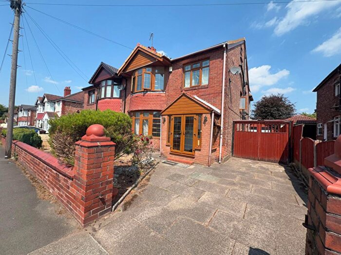 7 Bedroom Semi-Detached House To Rent In Gildridge Road, Manchester, Lancashire, M16