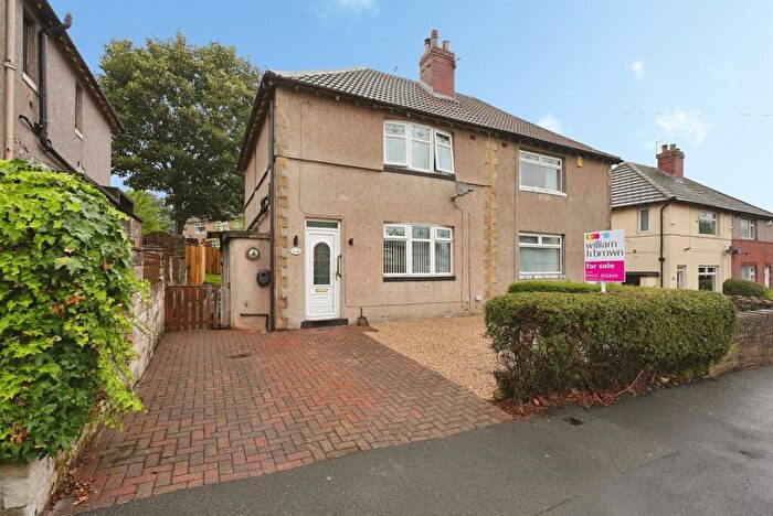 3 Bedroom Semi-Detached House For Sale In Club Lane, Halifax, HX2