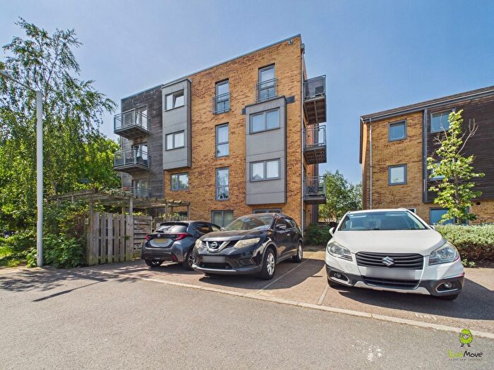 1 Bedroom Flat For Sale In Cloud Close, Dartford, Kent, DA1