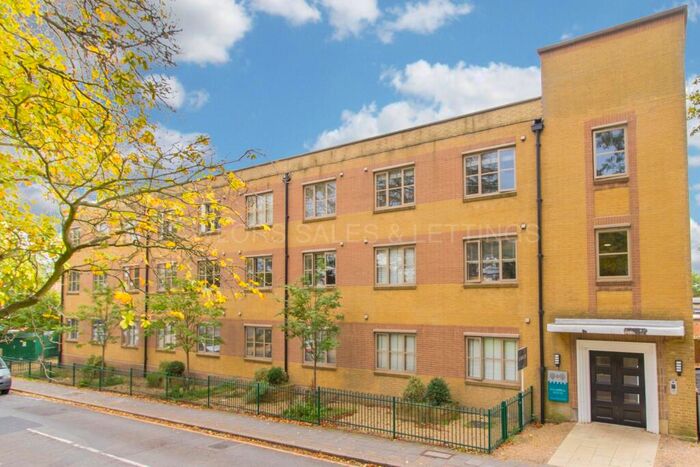 1 Bedroom Apartment To Rent In Balmoral House, Charteris Road, Woodford Green, Essex, IG8