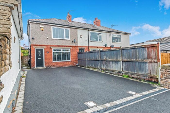 2 Bedroom Terraced House For Sale In Old Lane, Birkenshaw, Bradford, BD11