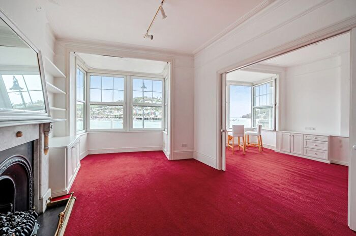 1 Bedroom Flat For Sale In South Embankment, Dartmouth, Devon, TQ6