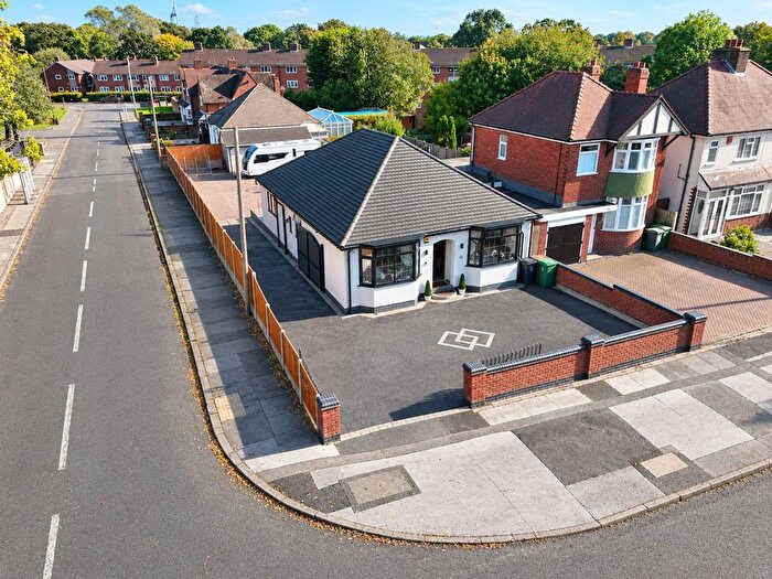 3 Bedroom Detached Bungalow For Sale In Pooles Lane, Willenhall, WV12