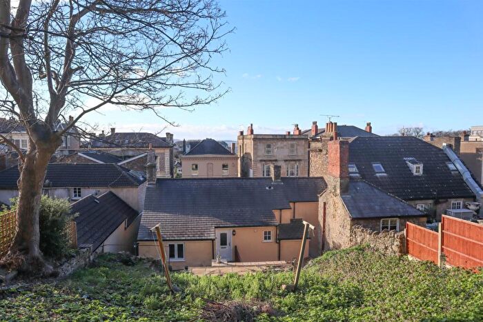 3 Bedroom House To Rent In Hill Road, Clevedon, BS21