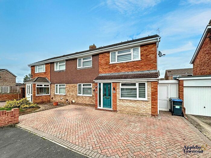 3 Bedroom Semi-Detached House For Sale In Blackmore Road, Melksham, SN12
