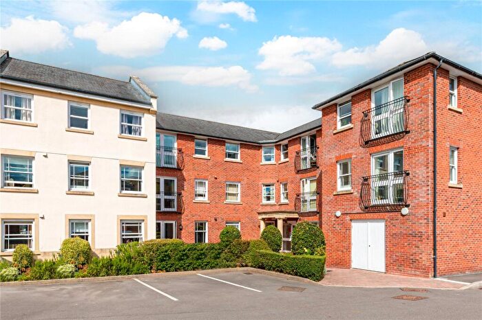 1 Bedroom Apartment For Sale In New Park Street, Devizes, Wiltshire, SN10