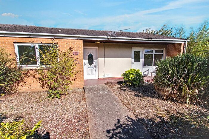 2 Bedroom Semi-Detached Bungalow For Sale In Stargate Close, Newton Aycliffe, DL5