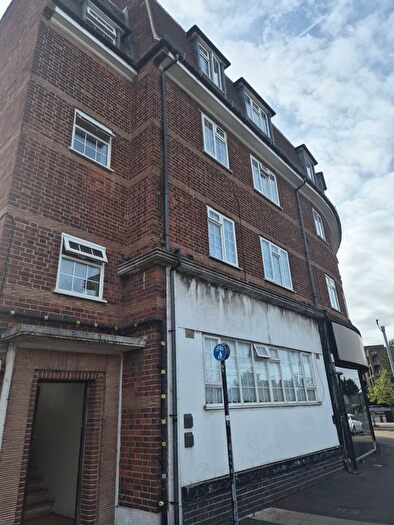 2 Bedroom Flat To Rent In Great West Road, Hounslow, TW5