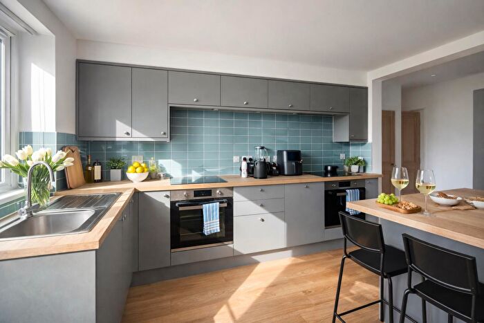 6 Bedroom House To Rent In Dereham Road, Norwich, NR5