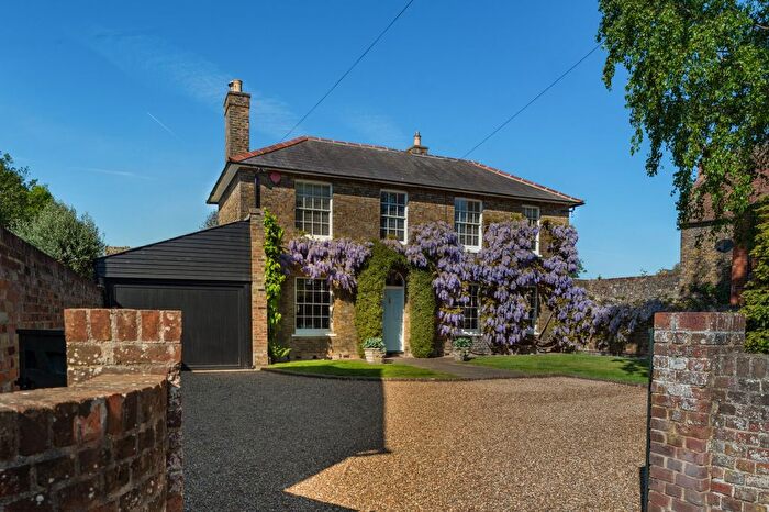 3 Bedroom Detached House For Sale In New Street, Sandwich, Kent, CT13