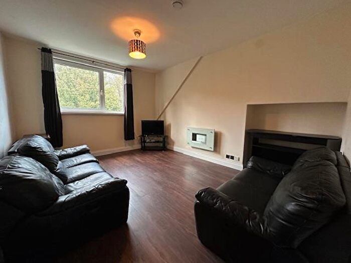3 Bedroom Flat To Rent In Ashvale Place, Aberdeen, AB10