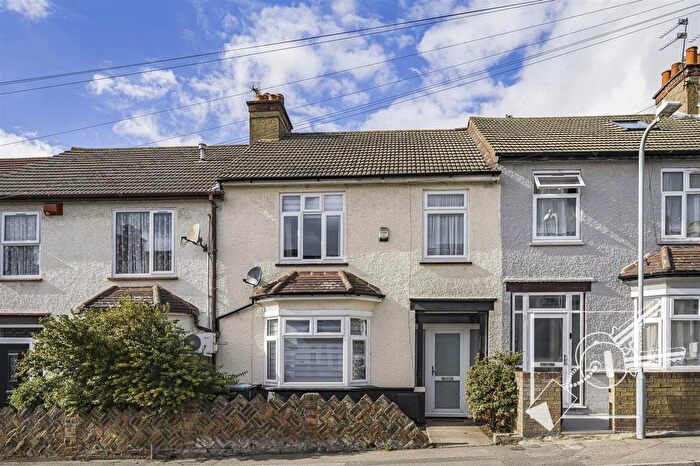 3 Bedroom Property For Sale In All Saints Road, Northfleet, Gravesend, DA11