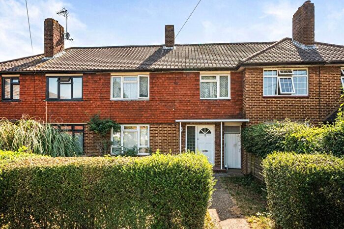 3 Bedroom Terraced House For Sale In Richland Avenue, Coulsdon, London, CR5