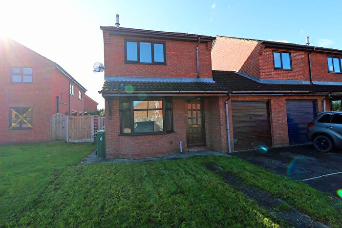 2 Bedroom Link Detached House To Rent In The Lidgett, Epworth, DN9