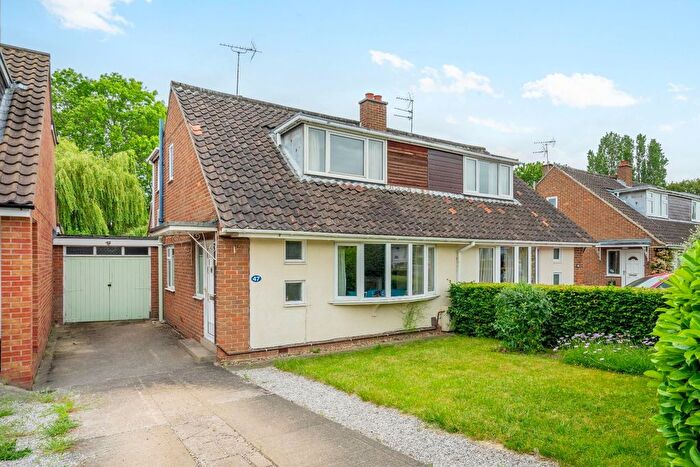 3 Bedroom Semi-Detached House For Sale In Bramley Garth, Apple Tree Village, York, YO31