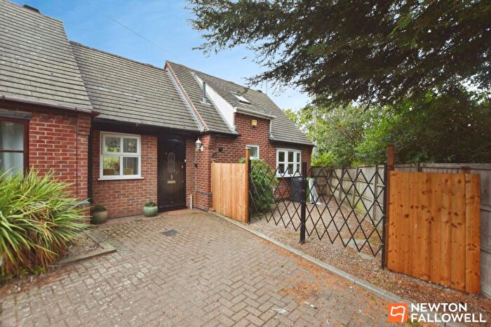 2 Bedroom Semi-Detached House For Sale In Bridgeside Cottages, Loughborough, LE11