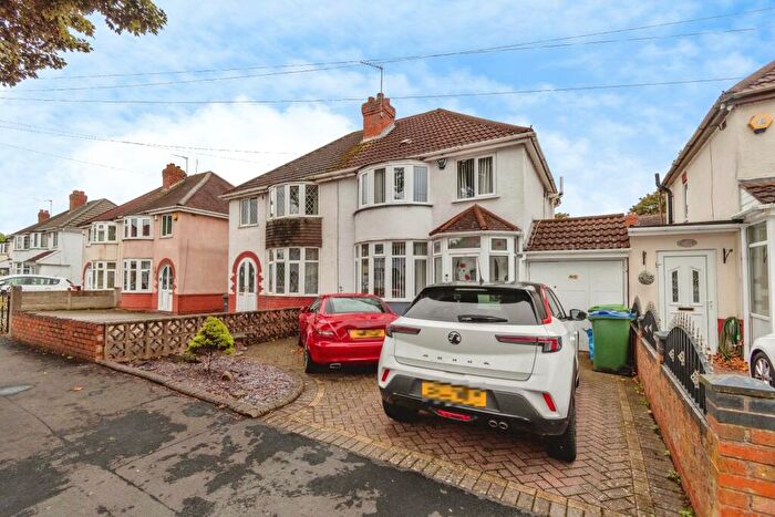 3 Bedroom Semi-Detached House For Sale In Baker Street, Tipton, DY4