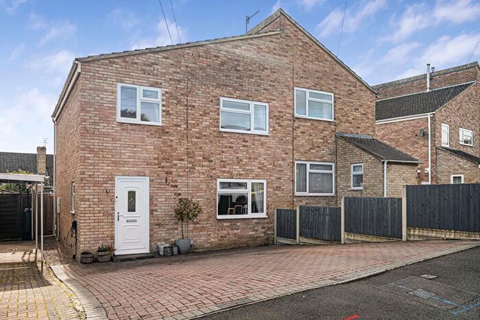 3 Bedroom Semi-Detached House For Sale In Elm Road, Stroud, GL5