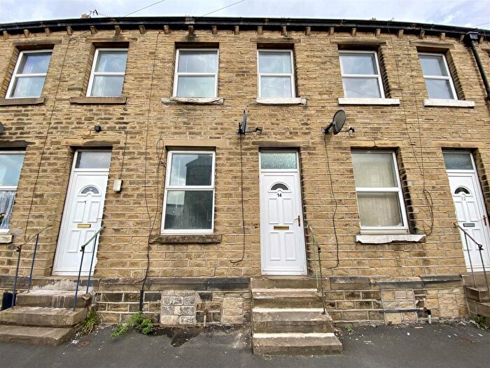 2 Bedroom Terraced House For Sale In Ashfield Street, Huddersfield, HD2