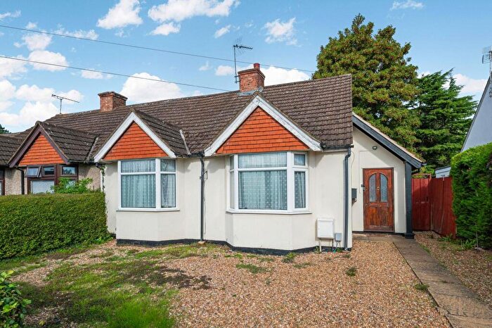 2 Bedroom Semi-Detached House For Sale In Common View, Letchworth Garden City, SG6
