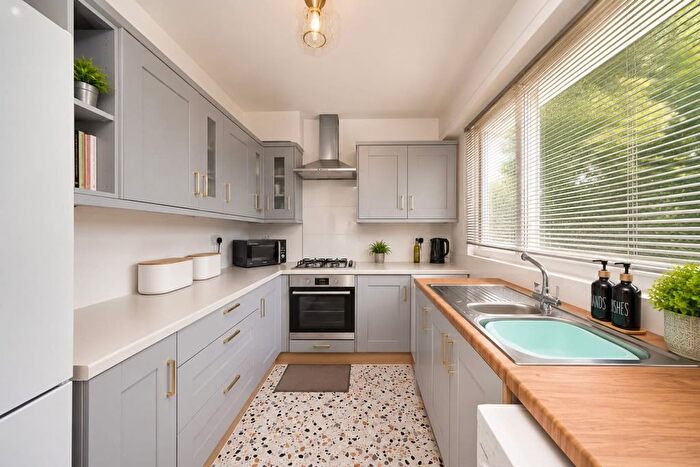 1 Bedroom Flat For Sale In Livingstone Walk, Hemel Hempstead, HP2